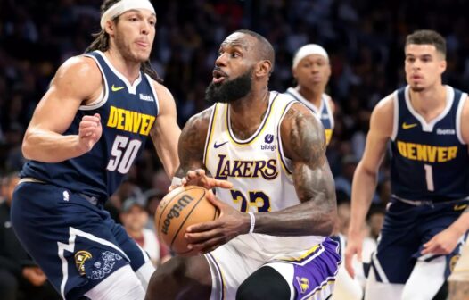 LeBron e Anthony Davis comandam vitória, Lakers derrotam Nuggets e seguem vivos na NBA