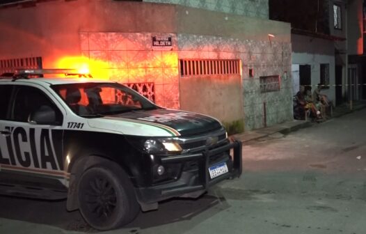 Corpo de idoso é encontrado em incêndio; polícia investiga possível assassinato