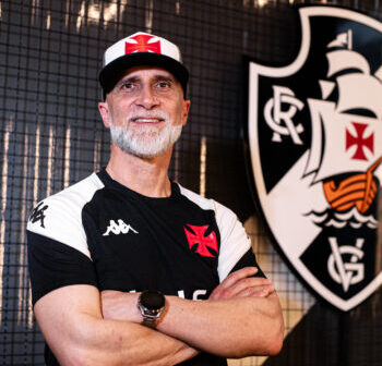 Vasco oficializa a contratação do técnico português Álvaro Pacheco