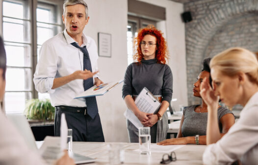 O impacto da liderança tóxica nas organizações