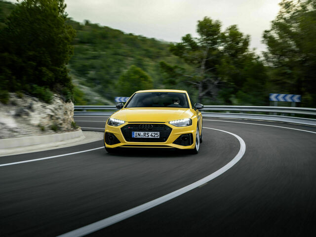 Audi RS 4 Avant 25 years: Uma homenagem em amarelo vibrante e alto desempenho