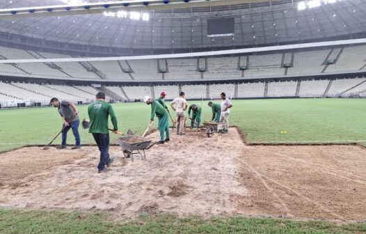 Gramado da Arena Castelão terá que ser recuperado novamente, um mês após reforma