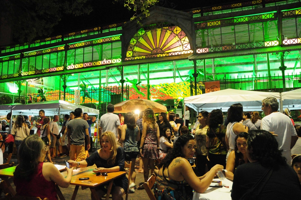 Mercado dos Pinhões e Parque Rachel de Queiroz recebem programação gratuita neste final de semana