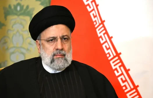 Vídeo mostra helicóptero de presidente iraniano Ebrahim Raisi após a queda