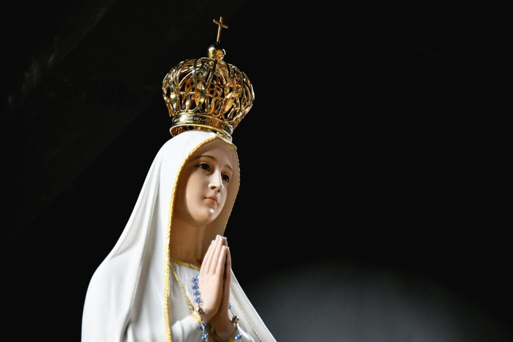 Conheça a história de Nossa Senhora de Fátima, celebrada em 13 de maio