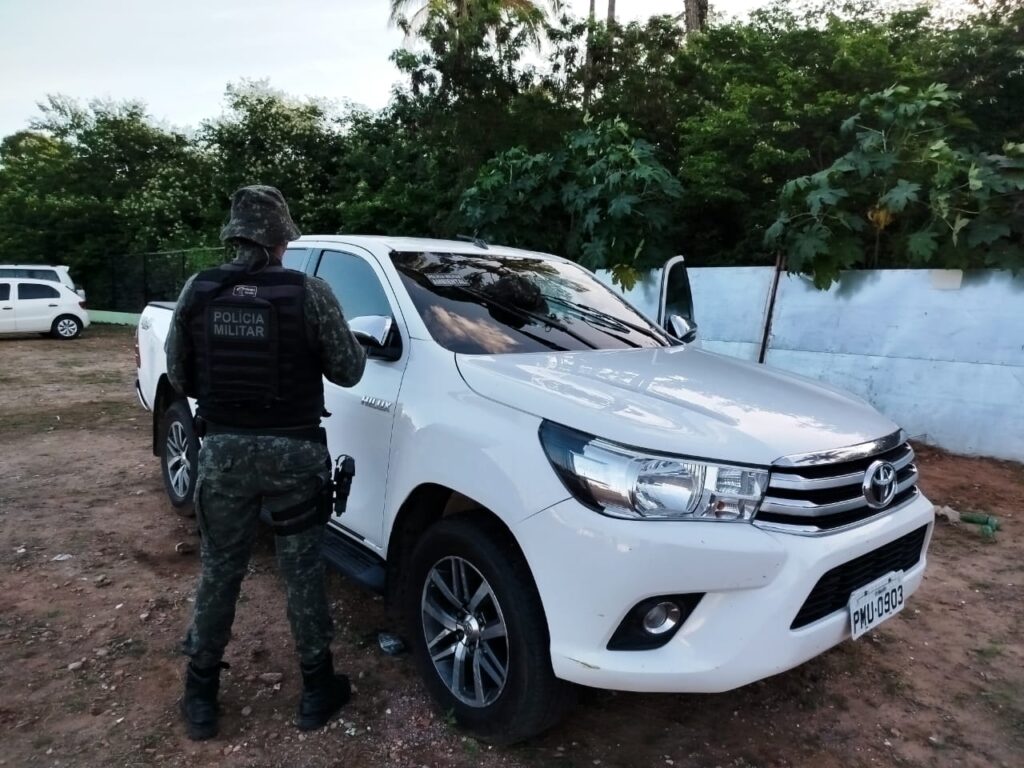 Criminoso finge ser proprietário de carro de luxo e furta veículo com auxílio de guincho no Ceará