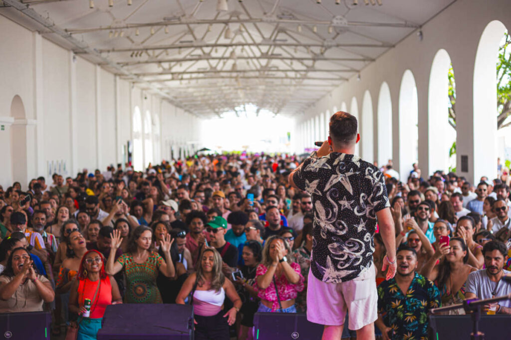 Festival de teatro, exposição, shows: confira a agenda cultural do fim de semana