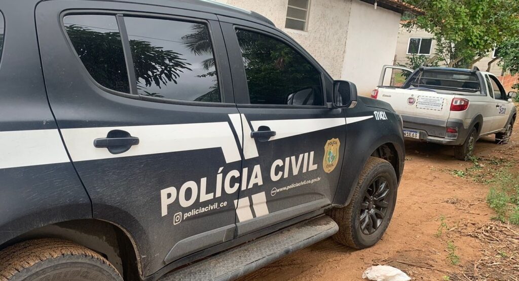 Homem é preso por tentativa de feminicídio contra a própria irmã em Cruz, interior do Ceará