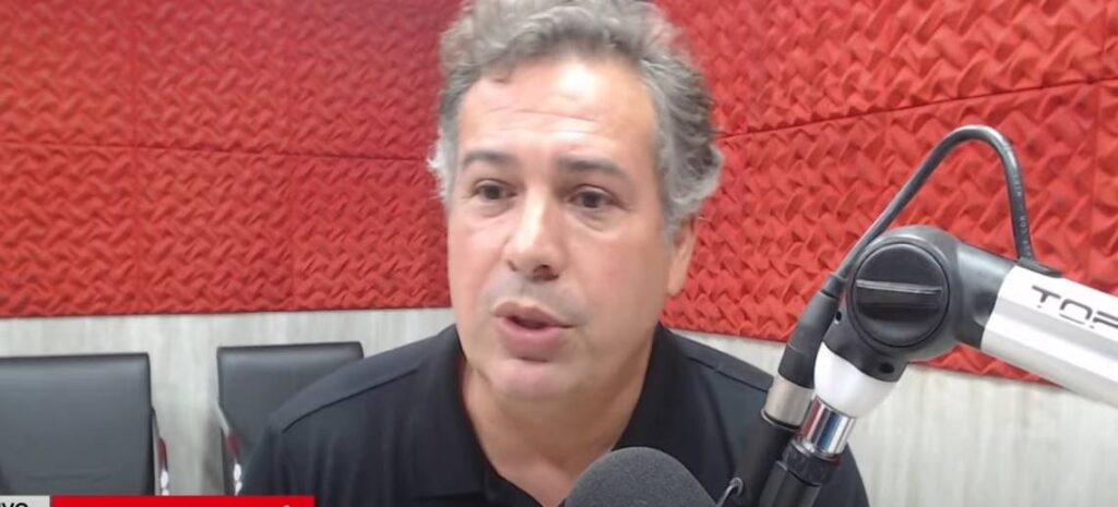 ‘Mesmo sendo de boa qualidade, não resiste à água”, diz secretário sobre o asfalto em Fortaleza