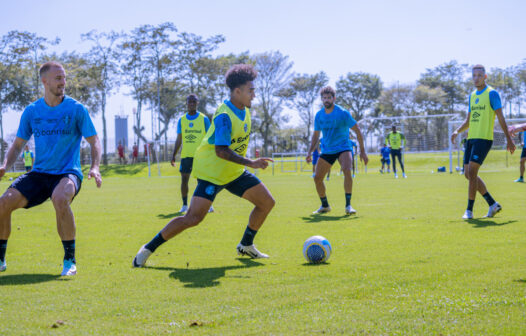 Grêmio volta às atividades no CT do Corinthians mirando jogos da Libertadores