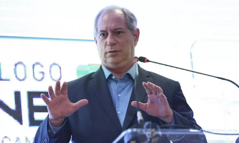 Deputados do PDT na Câmara defendem expulsão de Ciro Gomes do partido