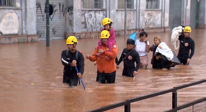 Sede da Anatel, em Fortaleza, recebe doações para vítimas das enchentes no RS