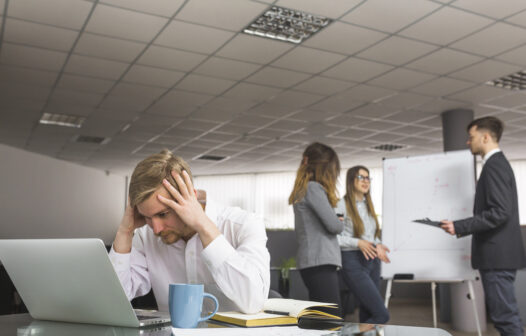 Insatisfação profissional: pesquisa revela panorama do trabalho no Brasil