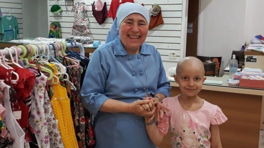 Lar Amigos de Jesus promove “Bazar da Mamãe” para ajudar crianças e adolescentes com câncer nesta terça-feira (7)