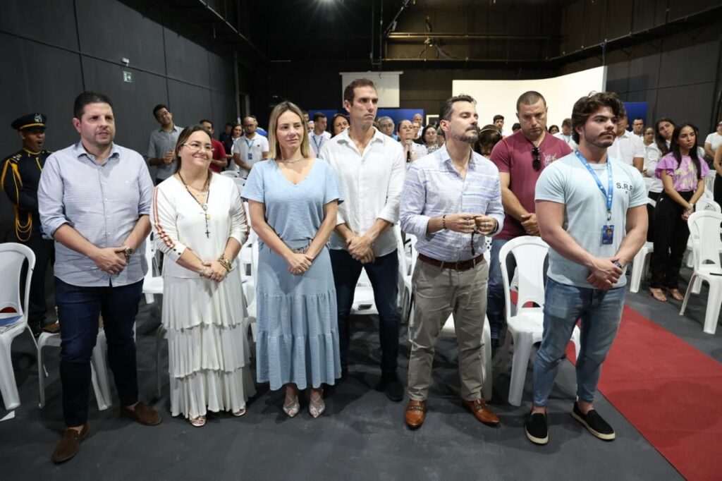 Grupo Cidade recebe imagem peregrina de Nossa Senhora de Fátima