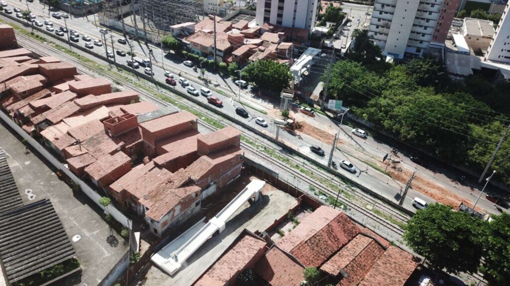 Via Expressa será interditada temporariamente para instalação de passarela