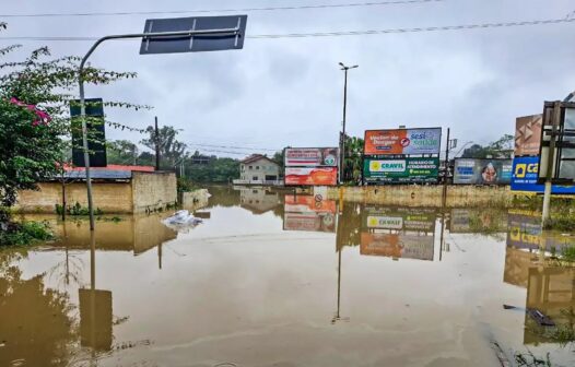 Chuvas em Santa Catarina obrigam 925 pessoas a abandonar casas