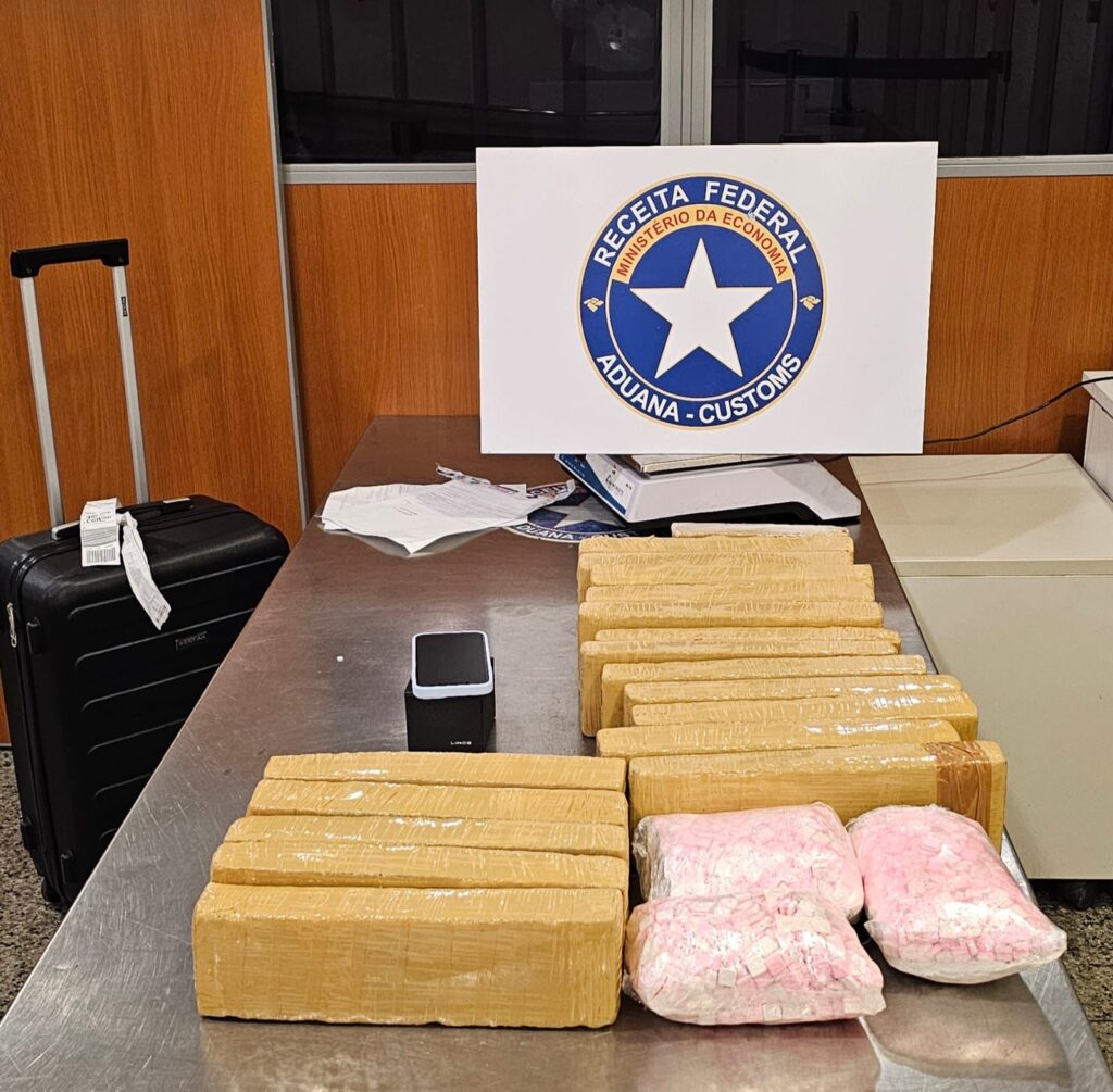 Receita Federal apreende 21 kg de drogas em mala de passageira no Aeroporto de Fortaleza