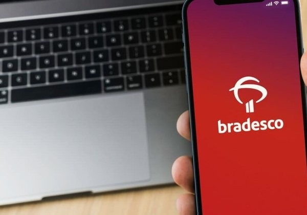 Bradesco diz que aplicativo e Pix tiveram intermitência momentânea que foi regularizada