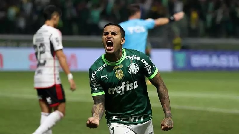 Dudu reavalia decisão e Palmeiras se posiciona pela 1ª vez: ‘Tem contrato vigente’