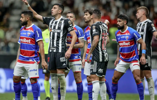 Jogador do Fortaleza acusa meia Battaglia, do Atlético-MG, de racismo em jogo do Brasileirão