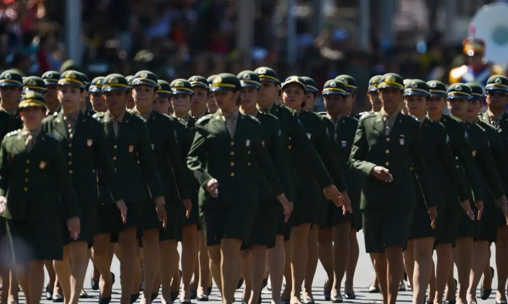 Mulheres poderão participar do alistamento militar no Brasil a partir de 2025