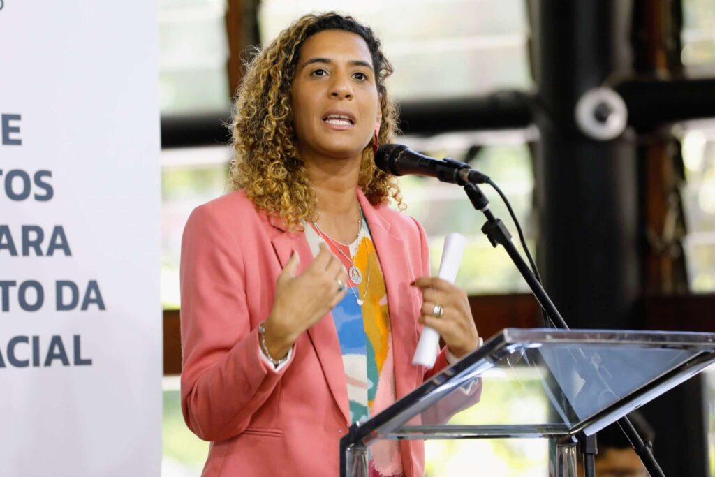 Ministra Anielle Franco lança programa de incentivo à juventude negra do Ceará