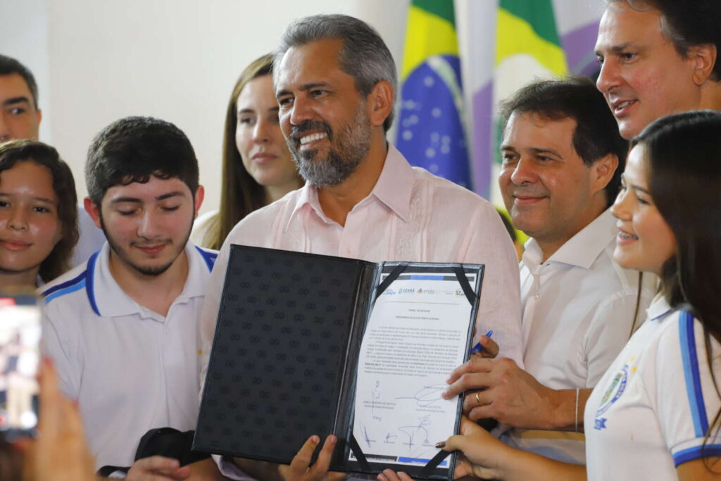 Ceará terá 38 novas escolas de Ensino Médio em tempo integral em 36 municípios