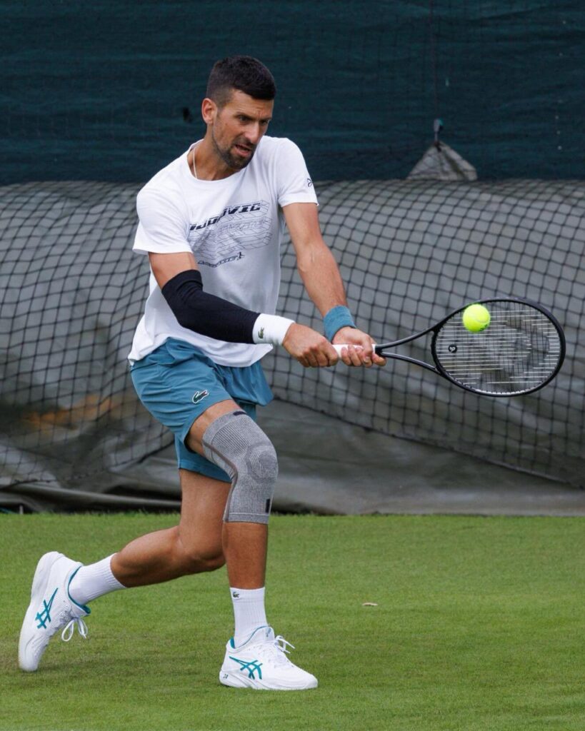 Djokovic diz estar 100% após cirurgia e avisa que brigará pelo título em Wimbledon