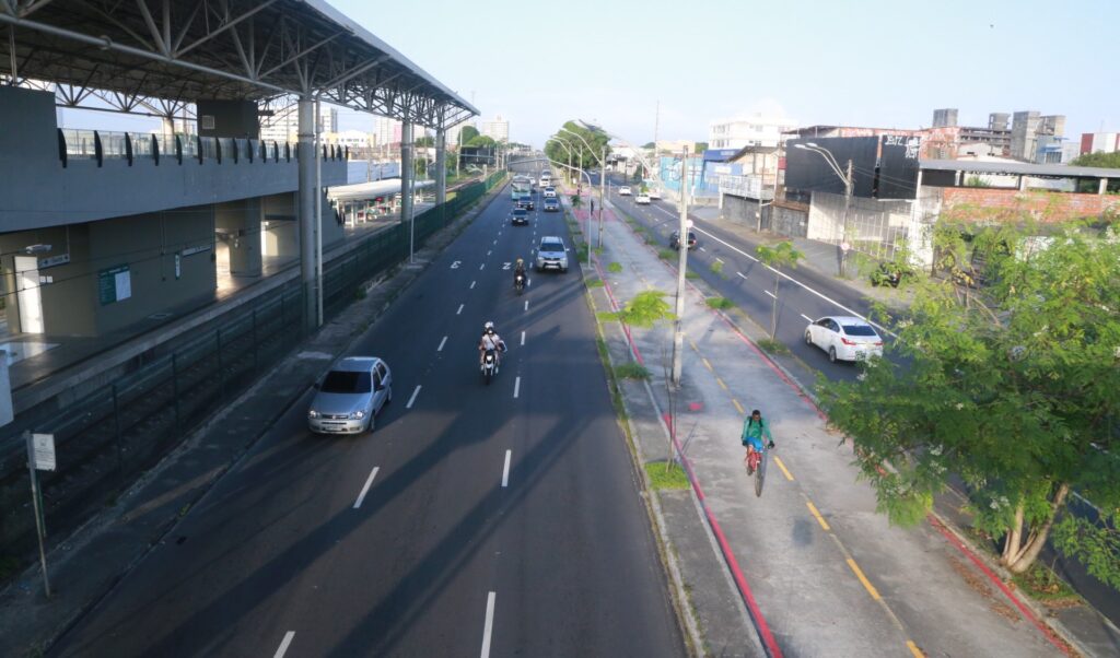 Prefeitura finaliza obras de recapeamento em 34 vias de Fortaleza