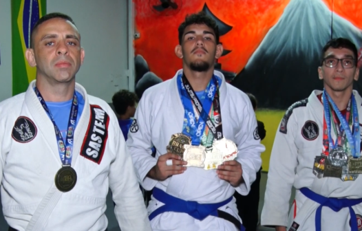 Atletas cearenses de jiu-jitsu vão competir no Rio de Janeiro e precisam de ajuda