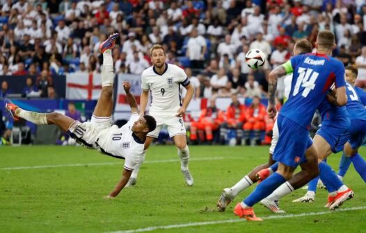 Bellingham gritou para câmera após gol de bicicleta na Eurocopa