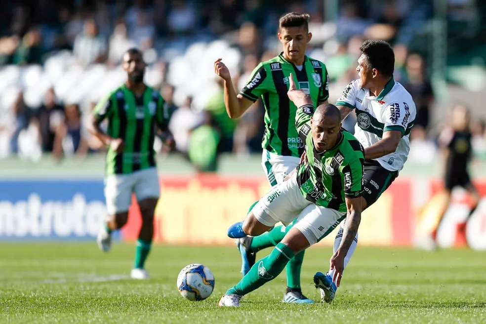 Coritiba x América-MG: assista ao vivo ao jogo de hoje (19/06)