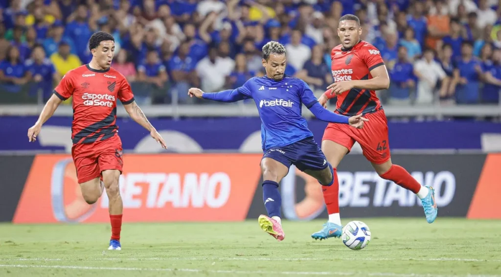 Cruzeiro x Athletico-PR: assista ao vivo ao jogo de hoje (26/06)