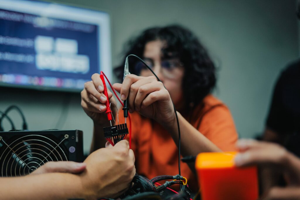 Abertas as inscrições com 60 vagas para curso de manutenção e montagem de computadores