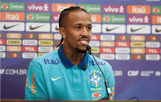 Militão elogia disputa na zaga da seleção e brinca que estaria disponível para voltar à lateral