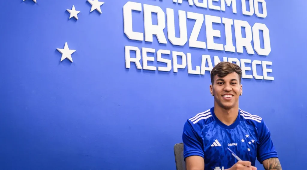 Cruzeiro anuncia a contratação do atacante Kaio Jorge para o Brasileiro