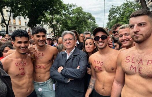 Jean-Luc Mélenchon participou da Marcha do Orgulho LGBTQIA+