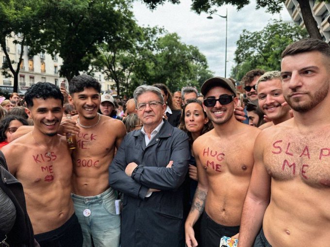 Jean-Luc Mélenchon participou da Marcha do Orgulho LGBTQIA+