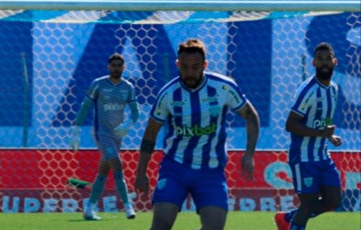 Avaí busca empate diante do Amazonas, mas perde chance de se isolar na liderança da Série B