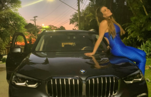 Simony devolve carro de luxo presenteado por ‘admirador secreto’