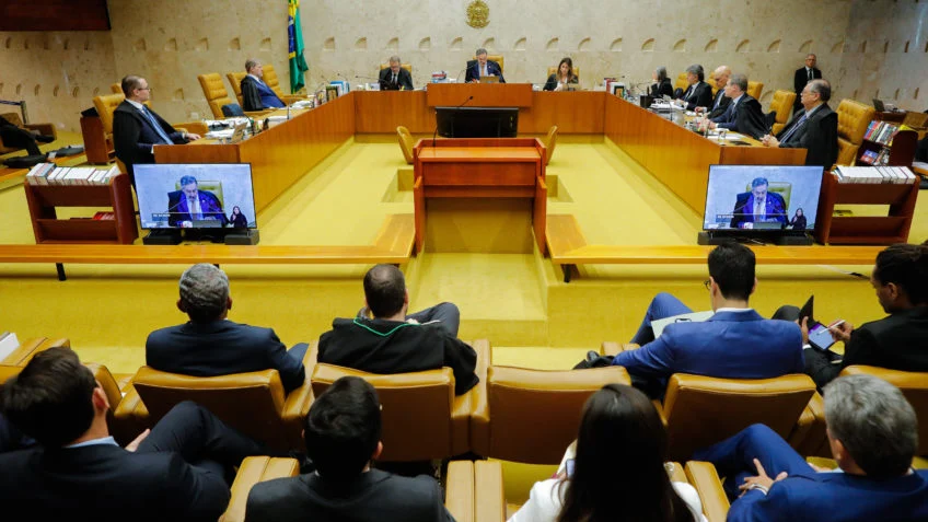 Maioria do STF decide que escolas devem combater discriminação de gênero