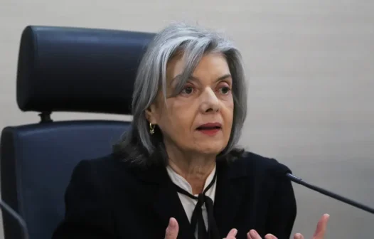 Ministra Cármen Lucia toma posse na presidência do TSE