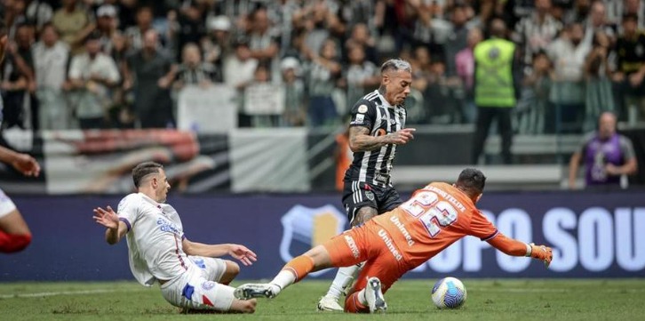 Atlético-MG e Bahia empatam por 1 a 1 em dia de golaços na Arena MRV