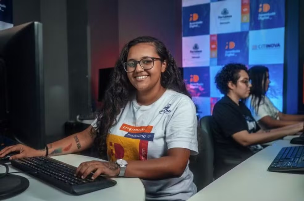 Escola de Jovens Programadores abre 40 vagas em Fortaleza; inscrições vão até esta quarta-feira (12)