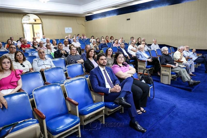 Academia Cearense de Medicina discute problemas e dificuldades da saúde pública