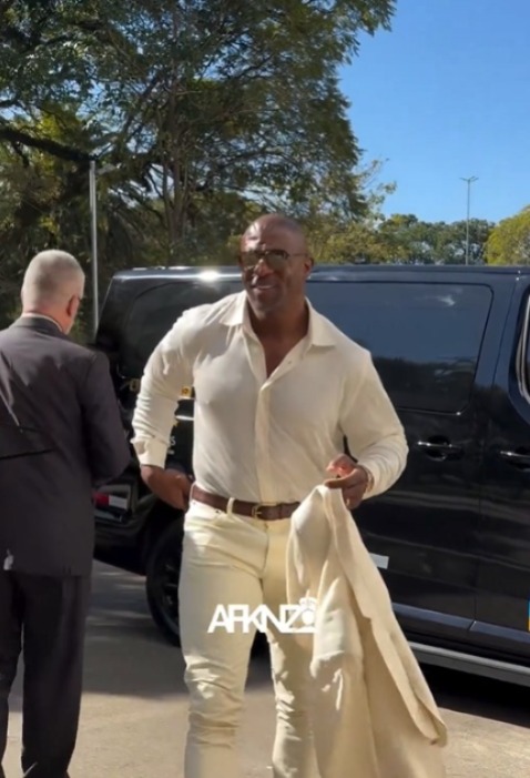 Terry Crews de “Todo Mundo Odeia o Chris” visita Museu Afro Brasil em São Paulo