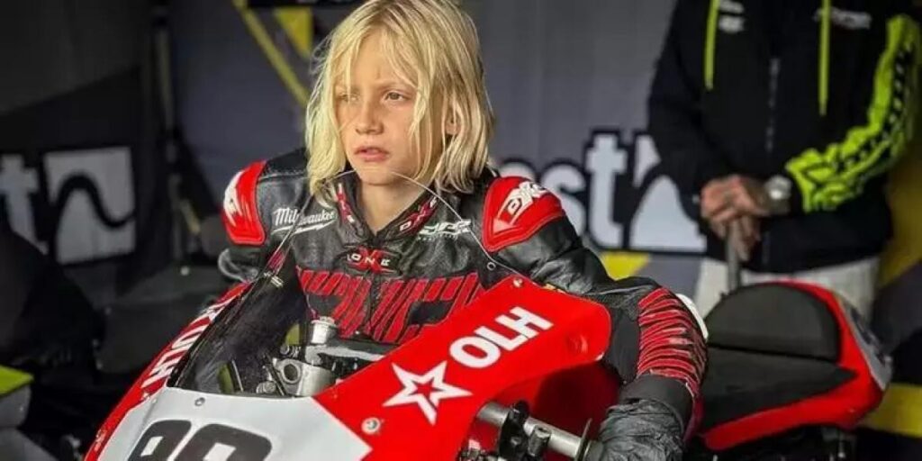 Piloto de 9 anos morre após acidente em prova de motovelocidade em Interlagos