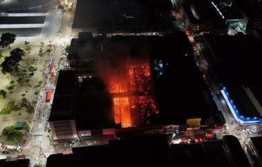 Sarto e Elmano falam de ações da Prefeitura e do Governo para conter o incêndio