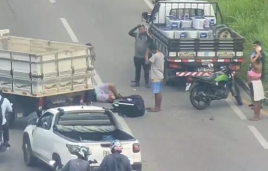 Motociclista fica ferido em acidente com caminhão na Messejana, em Fortaleza